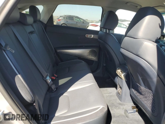 2021 Hyundai NEXO z VIN KM8J74A63MU017007, wystawiony jako Copart lot #73731404 z przebiegiem 11 585 mil mil oraz Czysty tytuł • Clean title. Historia ofert i sprzedaży dostępna na DreamBid. Obrazek 12.