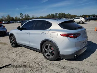 2022 Alfa Romeo Stelvio Veloce z VIN ZASPAKBN3N7D45240, wystawiony jako Copart lot #84031714 z przebiegiem 29 254 mil mil oraz Szkoda całkowita • Salvage title. Historia ofert i sprzedaży dostępna na DreamBid. Obrazek 2.