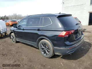 2022 Volkswagen Tiguan SE with VIN 3VV2B7AXXNM061725, listed as a Copart auction lot 42580655 with 82,732 mi miles and Salvage Title. Bid and sale history available at carsss.com. Image 2.