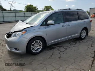 2015 Toyota Sienna XLE z VIN 5TDYK3DC6FS660309, wystawiony jako Copart lot #64625405 z przebiegiem 170 337 mil mil oraz Szkoda całkowita • Salvage title. Historia ofert i sprzedaży dostępna na DreamBid. Obrazek 1.