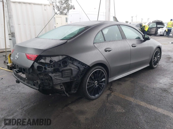 2020 Mercedes-Benz CLA 250 z VIN W1K5J4GB6LN106225, wystawiony jako IAAI lot #41504703 z przebiegiem 51 357 mil mil oraz . Historia ofert i sprzedaży dostępna na DreamBid. Obrazek 4.