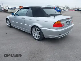 2001 BMW 3 Series 325Ci with VIN WBABS33461JY41669, listed as a IAAI auction lot 41805532 with 139,800 mi miles. Bid and sale history available at carsss.com. Image 3.