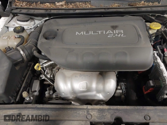 2015 Chrysler 200 Limited with VIN 1C3CCCAB6FN693470, listed as a IAAI auction lot 41828594 with 130,277 mi miles. Bid and sale history available at carsss.com. Image 10.
