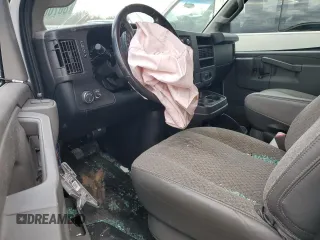 2022 Chevrolet Express Cargo with VIN 1GCWGAFP5N1185244, listed as a Copart auction lot 86700134 with Not provided miles and Salvage title. Bid and sale history available at DreamBid. Image 8.