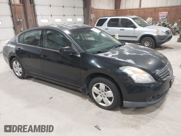 2008 Nissan Altima 2.5 SL with VIN 1N4AL21E58N407401, listed as a IAAI auction lot 42090251 with 131,757 mi miles. Bid and sale history available at carsss.com. Image 1.