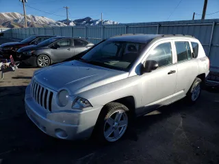 2007 Jeep Compass Sport with VIN 1J8FT47W67D414284, listed as a Copart auction lot 47212335 with 172,769 mi miles and Clean Title. Bid and sale history available at carsss.com. Image 1.
