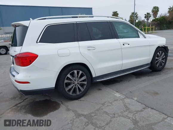 2016 Mercedes-Benz GL with VIN 4JGDF6EE9GA676180, listed as a IAAI auction lot 41976350 with 95,348 mi miles. Bid and sale history available at carsss.com. Image 4.