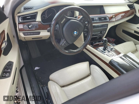 2010 BMW 7 Series 750Li с VIN WBAKB8C50ACY63368, выставлен на аукционе Copart как лот 87160534 с пробегом Не указан миль и Списание • Salvage title. История ставок и продаж доступна на DreamBid. Изображение 8.