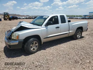2005 Dodge Dakota SLT z VIN 1D7HE42N65S256312, wystawiony jako Copart lot #59388825 z przebiegiem 183 215 mil mil oraz Szkoda całkowita • Salvage title. Historia ofert i sprzedaży dostępna na DreamBid. Obrazek 1.
