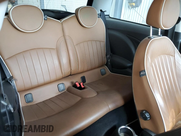 2010 MINI Hardtop S with VIN WMWMF7C51ATX45076, listed as a Copart auction lot 57240395 with 81,901 mi miles and Clean title. Bid and sale history available at DreamBid. Image 10.