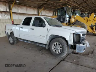2013 Chevrolet Silverado 3500HD LT with VIN 1GC4K0C82DF236682, listed as a Copart auction lot 44564275 with 71,945 mi miles and Salvage Title. Bid and sale history available at carsss.com. Image 4.