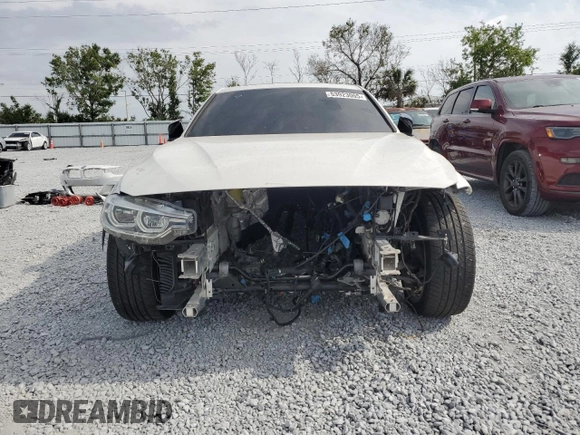 2018 BMW 3 Series 340i z VIN WBA8B3G53JNV00977, wystawiony jako Copart lot #53923065 z przebiegiem Nie podano mil oraz Czysty tytuł • Clean title. Historia ofert i sprzedaży dostępna na DreamBid. Obrazek 5.