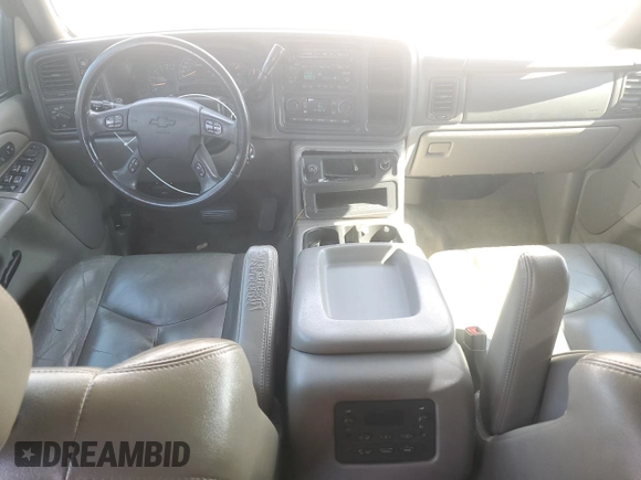 2005 Chevrolet Suburban LS with VIN 3GNFK16ZX5G170571, listed as a Copart auction lot 73500934 with 339,790 mi miles and Salvage Title. Bid and sale history available at carsss.com. Image 8.