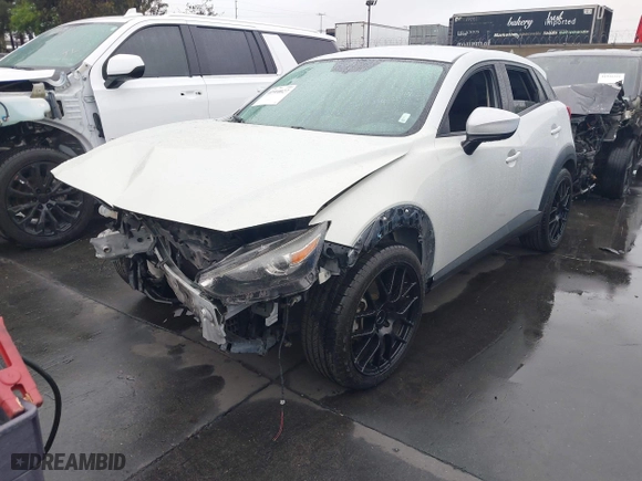 2017 Mazda CX-3 Sport with VIN JM1DKDB72H0167324, listed as a IAAI auction lot 41910027 with 81,110 mi miles. Bid and sale history available at carsss.com. Image 2.
