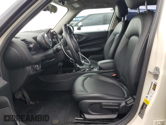 2016 MINI Clubman z VIN WMWLN5C58G2E30988, wystawiony jako Copart lot #48992025 z przebiegiem 108 620 mil mil oraz Czysty tytuł • Clean title. Historia ofert i sprzedaży dostępna na DreamBid. Obrazek 7.