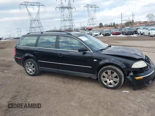 2003 Volkswagen Passat GLX with VIN WVWYH63B23E073924, listed as a IAAI auction lot 41447079 with 160,263 mi miles. Bid and sale history available at carsss.com. Image 1.