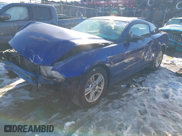 2014 Ford Mustang V6 with VIN 1ZVBP8AM6E5301075, listed as a IAAI auction lot 41427149 with 119,277 mi miles and . Bid and sale history available at carsss.com. Image 18.