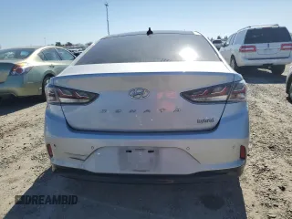 2018 Hyundai Sonata Hybrid Limited with VIN KMHE34L32JA083397, listed as a Copart auction lot 46826155 with 134,726 mi miles and Clean Title. Bid and sale history available at carsss.com. Image 6.