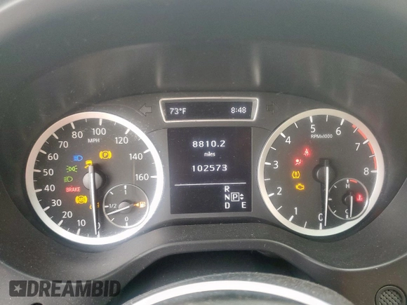 2018 Infiniti QX30 Premium with VIN SJKCH5CP2JA056283, listed as a Copart auction lot 60574585 with 102,573 mi miles and Salvage title. Bid and sale history available at DreamBid. Image 9.