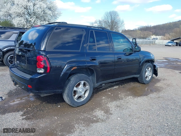 2008 Chevrolet TrailBlazer Fleet w/2FL with VIN 1GNDT13S282204723, listed as a IAAI auction lot 41986422 with 171,433 mi miles. Bid and sale history available at carsss.com. Image 4.