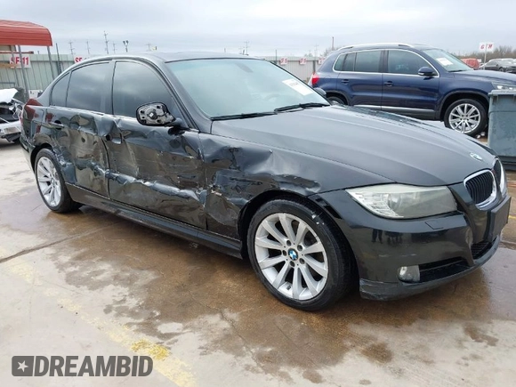 2011 BMW 3 Series 328i xDrive with VIN WBAPK7C59BF082168, listed as a IAAI auction lot 41593485 with 203,099 mi miles. Bid and sale history available at carsss.com. Image 1.
