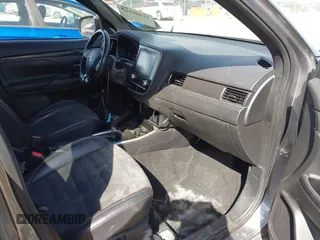 2020 Mitsubishi Outlander SE with VIN JA4AD3A34LZ036626, listed as a IAAI auction lot 41806922 with 100,414 mi miles and . Bid and sale history available at DreamBid. Image 5.