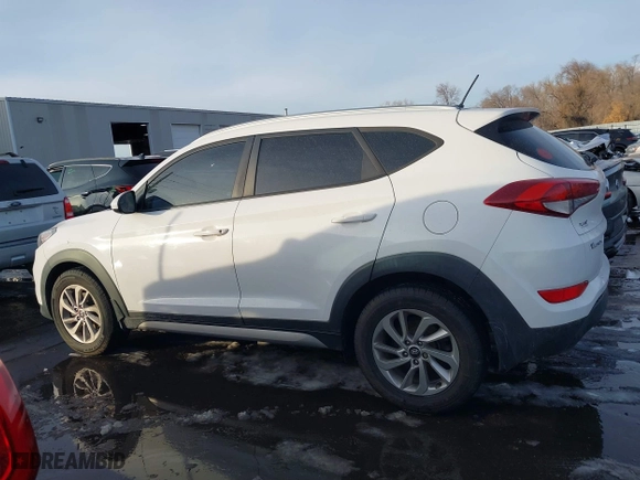 2017 Hyundai Tucson SE Plus with VIN KM8J33A44HU352769, listed as a IAAI auction lot 41106280 with 117,809 mi miles. Bid and sale history available at carsss.com. Image 14.