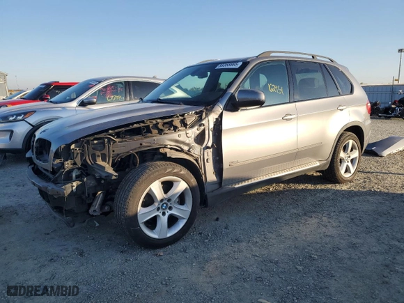 2007 BMW X5 3.0si with VIN 5UXFE43597L011323, listed as a Copart auction lot 89355665 with 162,451 mi miles and Salvage Title. Bid and sale history available at carsss.com. Image 1.