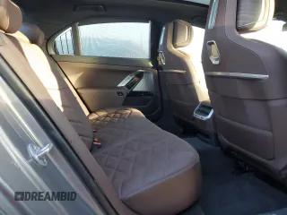 2024 BMW 7 Series 740i с VIN WBA23EH07RCP58749, выставлен на аукционе Copart как лот 42834555 с пробегом 9 227 миль миль и Чистый • Clean title. История ставок и продаж доступна на DreamBid. Изображение 10.