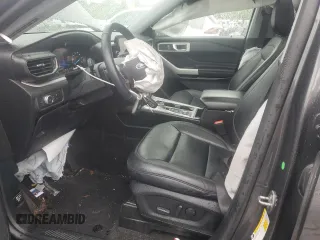 2020 Ford Explorer XLT z VIN 1FMSK8DH8LGC55651, wystawiony jako Copart lot #55479575 z przebiegiem 93 939 mil mil oraz Szkoda całkowita • Salvage title. Historia ofert i sprzedaży dostępna na DreamBid. Obrazek 7.
