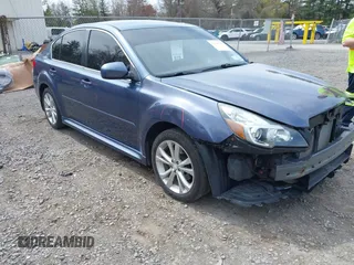 2013 Subaru Legacy Premium z VIN 4S3BMBC60D3047526, wystawiony jako IAAI lot #42130147 z przebiegiem 122 331 mil mil oraz . Historia ofert i sprzedaży dostępna na DreamBid. Obrazek 1.