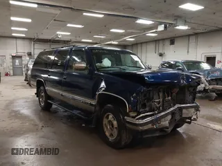 1999 Chevrolet Suburban with VIN 3GNFK16R5XG260732, listed as a IAAI auction lot 42445761 with 193,713 mi miles and . Bid and sale history available at DreamBid. Image 1.
