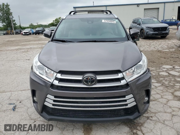 2018 Toyota Highlander SE z VIN 5TDJZRFH8JS523194, wystawiony jako Copart lot #57434645 z przebiegiem 57 965 mil mil oraz Szkoda całkowita • Salvage title. Historia ofert i sprzedaży dostępna na DreamBid. Obrazek 5.