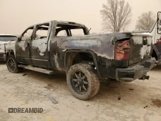 2015 GMC Sierra 2500HD Denali with VIN 1GT120E8XFF185600, listed as a Copart auction lot 49123735 with Not provided miles and Non repairable. Bid and sale history available at DreamBid. Image 2.