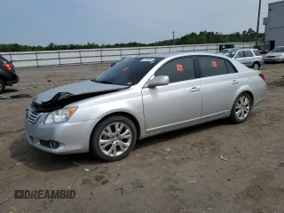 2008 Toyota Avalon XL z VIN 4T1BK36B38U291834, wystawiony jako Copart lot #57483825 z przebiegiem Nie podano mil oraz Szkoda całkowita • Salvage title. Historia ofert i sprzedaży dostępna na DreamBid. Obrazek 1.