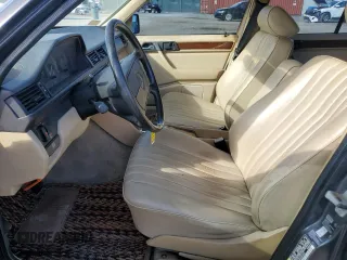 1991 Mercedes-Benz 300 с VIN WDBEB28D0MB487342, выставлен на аукционе Copart как лот 77837294 с пробегом 319 175 миль миль и Списание • Salvage title. История ставок и продаж доступна на DreamBid. Изображение 7.