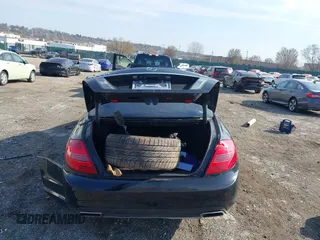 2012 Mercedes-Benz CL 550 z VIN WDDEJ9EB2CA028727, wystawiony jako IAAI lot #41891154 z przebiegiem 52 346 mil mil oraz . Historia ofert i sprzedaży dostępna na DreamBid. Obrazek 17.