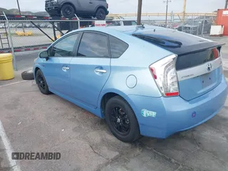 2013 Toyota Prius z VIN JTDKN3DP2D3046775, wystawiony jako IAAI lot #41723012 z przebiegiem 234 306 mil mil oraz . Historia ofert i sprzedaży dostępna na DreamBid. Obrazek 3.