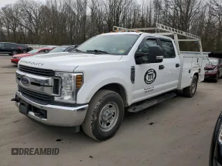 2018 Ford F-350 with VIN 1FD8W3E66JEC48883, listed as a Copart auction lot 44500174 with 204,881 mi miles and Salvage title. Bid and sale history available at DreamBid. Image 1.