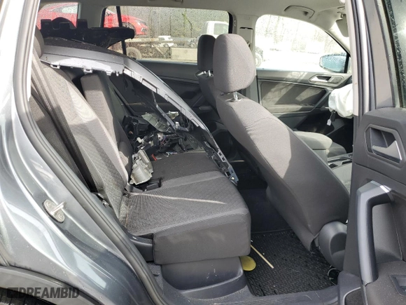 2019 Volkswagen Tiguan S with VIN 3VV0B7AX0KM063759, listed as a Copart auction lot 42524315 with 61,031 mi miles and Clean Title. Bid and sale history available at carsss.com. Image 11.