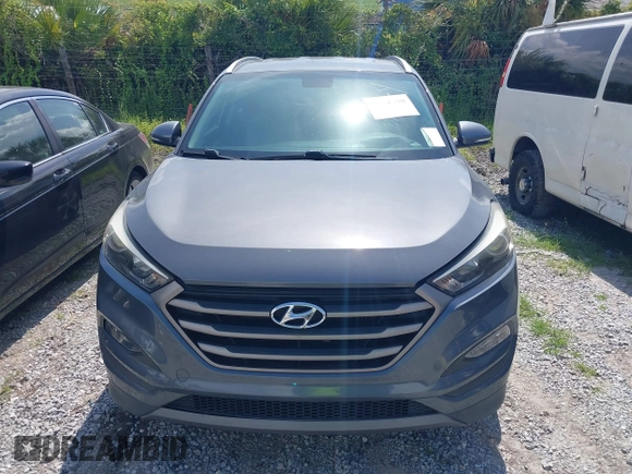 2016 Hyundai Tucson Limited with VIN KM8J33A29GU249098, listed as a IAAI auction lot 40066198 with 92,627 mi miles. Bid and sale history available at carsss.com. Image 6.
