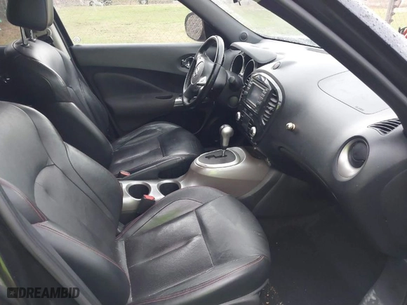2011 Nissan Juke SL with VIN JN8AF5MR9BT010475, listed as a IAAI auction lot 40951895 with 149,998 mi miles. Bid and sale history available at carsss.com. Image 5.