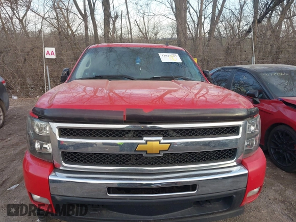2010 Chevrolet Silverado 1500 LT with VIN 3GCRKSE37AG147218, listed as a IAAI auction lot 41827607 with 281,697 mi miles and . Bid and sale history available at DreamBid. Image 19.