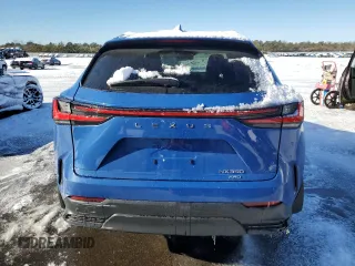 2024 Lexus NX 350 Luxury z VIN 2T2HGCEZ0RC059703, wystawiony jako Copart lot #88131705 z przebiegiem 1 427 mil mil oraz Szkoda całkowita • Salvage title. Historia ofert i sprzedaży dostępna na DreamBid. Obrazek 6.
