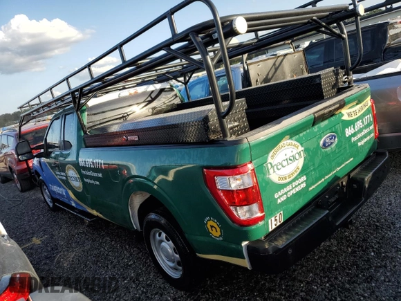 2022 Ford F-150 XL z VIN 1FTFX1C84NKE67799, wystawiony jako Copart lot #79123654 z przebiegiem Nie podano mil oraz Nie do naprawy • Non repairable. Historia ofert i sprzedaży dostępna na DreamBid. Obrazek 2.