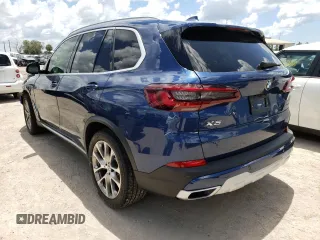 2022 BMW X5 sDrive40i with VIN 5UXCR4C07N9J90323, listed as a Copart auction lot 54746122 with 13,299 mi miles. Bid and sale history available at carsss.com. Image 3.