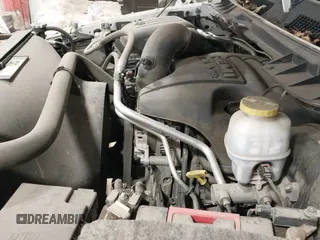 2019 Ram 1500 Express z VIN 1C6RR7KT2KS547458, wystawiony jako IAAI lot #41751397 z przebiegiem 128 523 mil mil oraz . Historia ofert i sprzedaży dostępna na DreamBid. Obrazek 18.