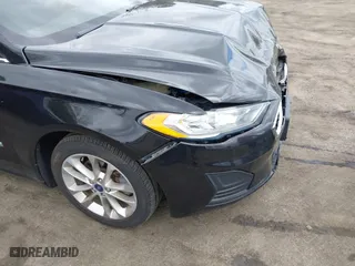 2019 Ford Fusion Hybrid SE with VIN 3FA6P0LU8KR106192, listed as a IAAI auction lot 41917627 with 89,684 mi miles. Bid and sale history available at carsss.com. Image 18.