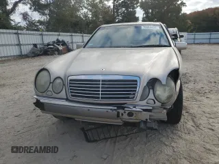 1997 Mercedes-Benz E-Class with VIN WDBJF72F4VA229813, listed as a Copart auction lot 78584484 with 192,942 mi miles and Salvage Title. Bid and sale history available at carsss.com. Image 5.
