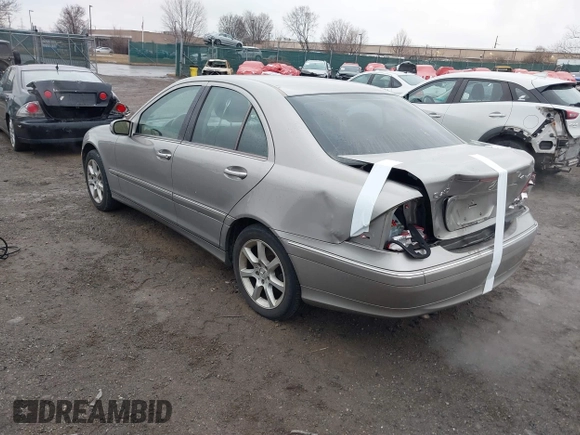 2007 Mercedes-Benz C 280 Luxury z VIN WDBRF92HX7F871684, wystawiony jako IAAI lot #41461023 z przebiegiem 176 038 mil mil oraz . Historia ofert i sprzedaży dostępna na DreamBid. Obrazek 3.